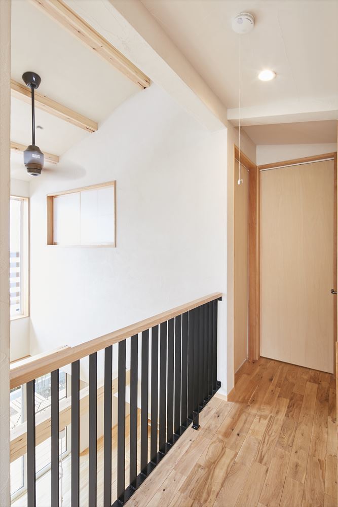 小屋裏を利用した吹抜け